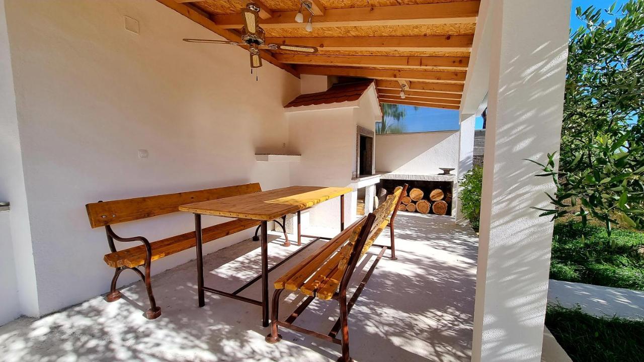 Apartments Bava Trogir Exterior photo