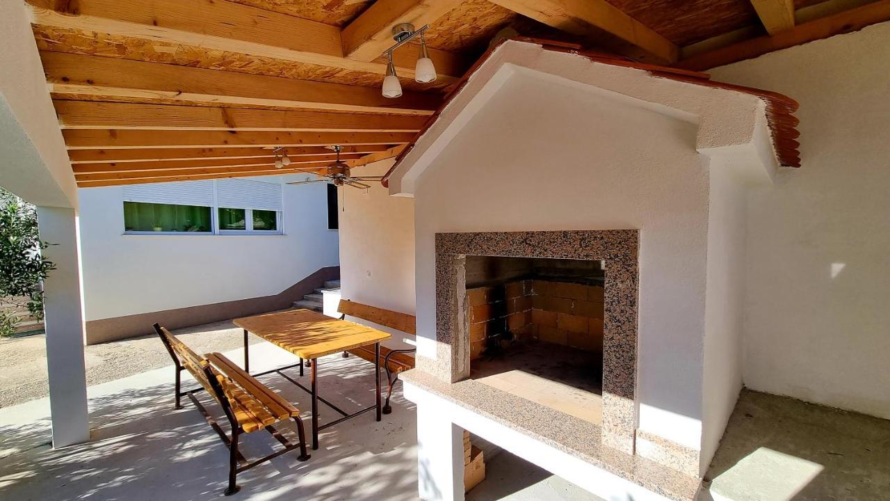 Apartments Bava Trogir Exterior photo