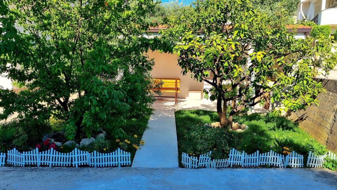 Apartments Bava Trogir Exterior photo