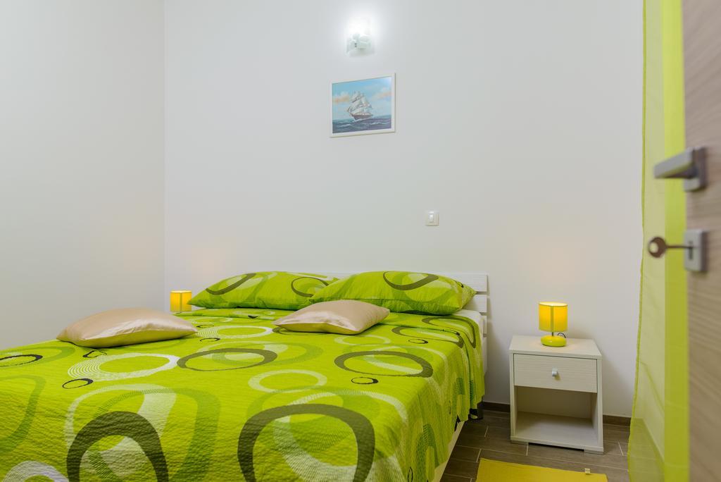 Apartments Bava Trogir Exterior photo